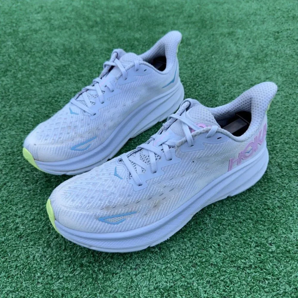 HOKA ONE ONE CLIFTON 9 - Women’s Running Shoes - SIZE 11B